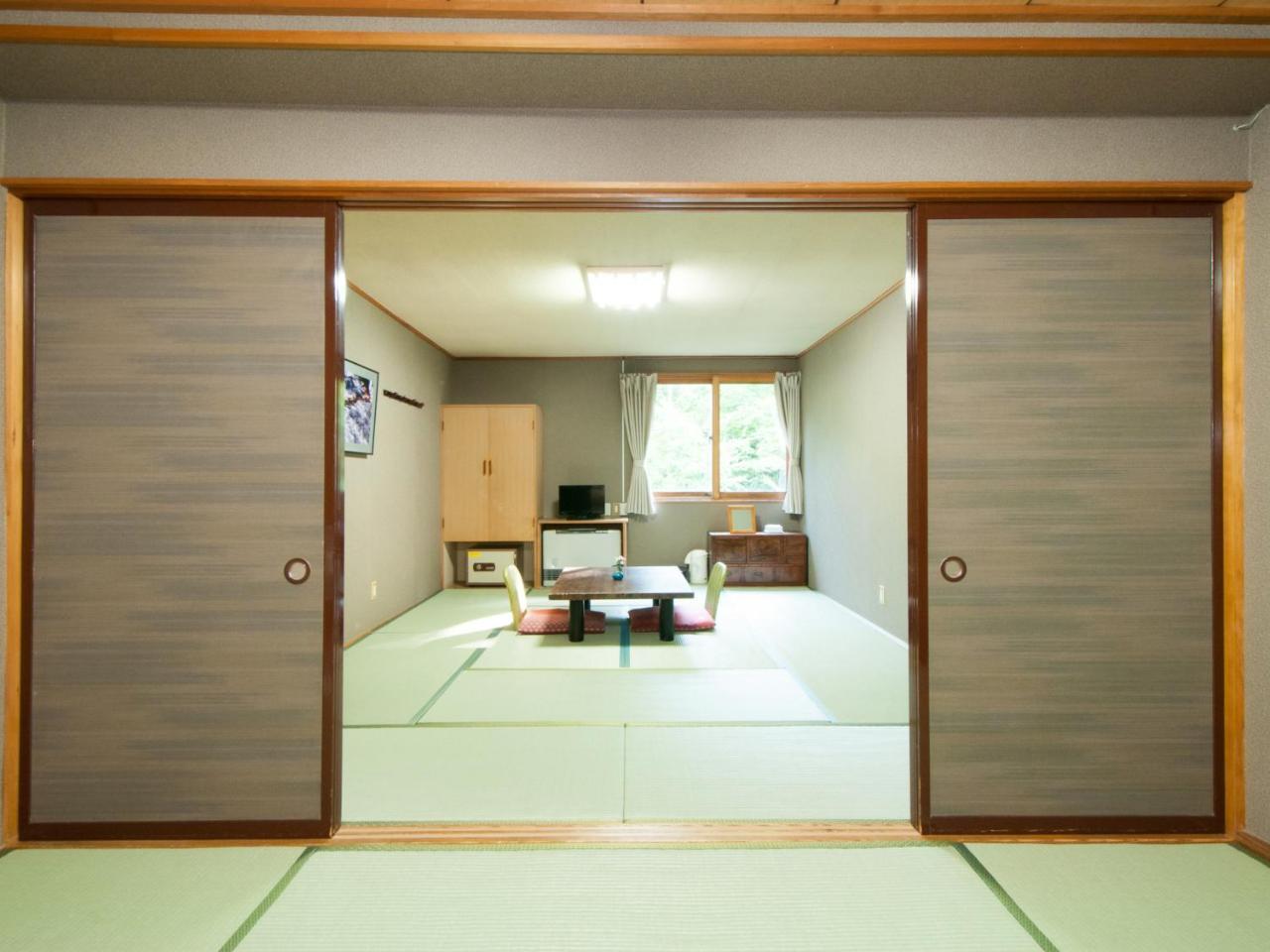 Отель Yachi Onsen Товада Экстерьер фото